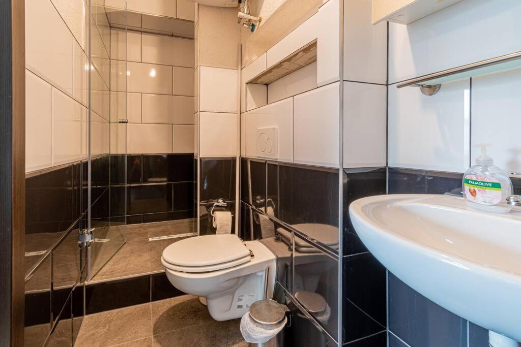 Gemuetliches Apartment In 新维德 外观 照片
